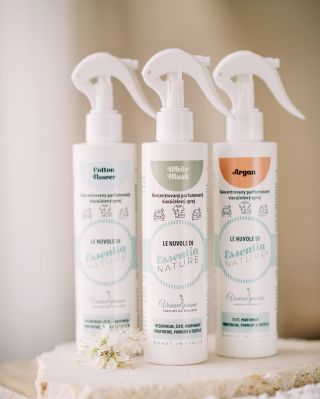 Provoněte svůj domov raz dva ✨ Víceúčelový parfémovaný sprej od Essentia Nature – osvěžuje, čistí a nádherně provoní....