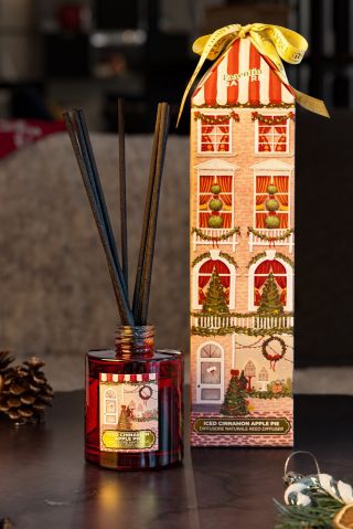 ✨ Vánoční atmosféra u vás doma je na dosah! ✨ Darujte sobě nebo někomu blízkému přírodní vonné tyčinky Essentia Naturev...